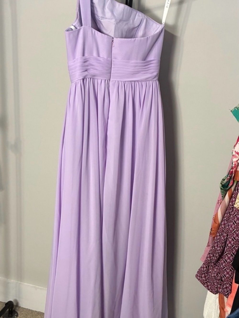 Azazie One Shoulder Formal
Gown / Bridesmaid Dress Lilac
Chiffon Maxi Size 4 - Picture 4 of 5